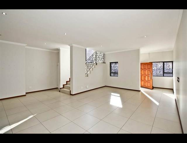 3 BEDROOM PROPERTY TO RENT IN VICTORY PARK